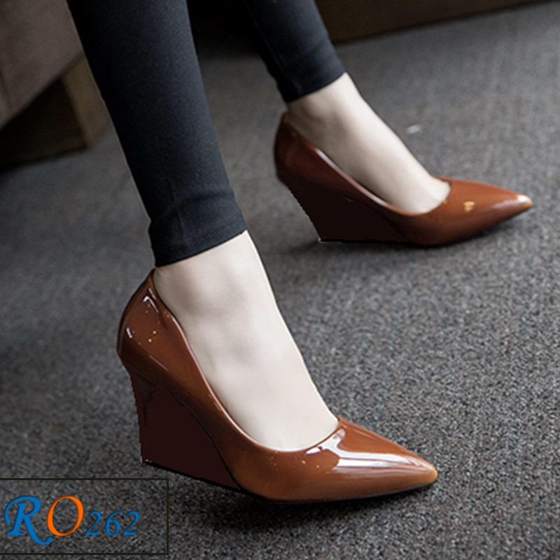 Những đôi giày cao gót giúp bạn nữ luôn xinh đẹp